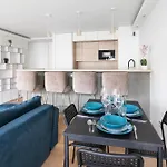 Lumineux 2 Chambres Avec Terrasse