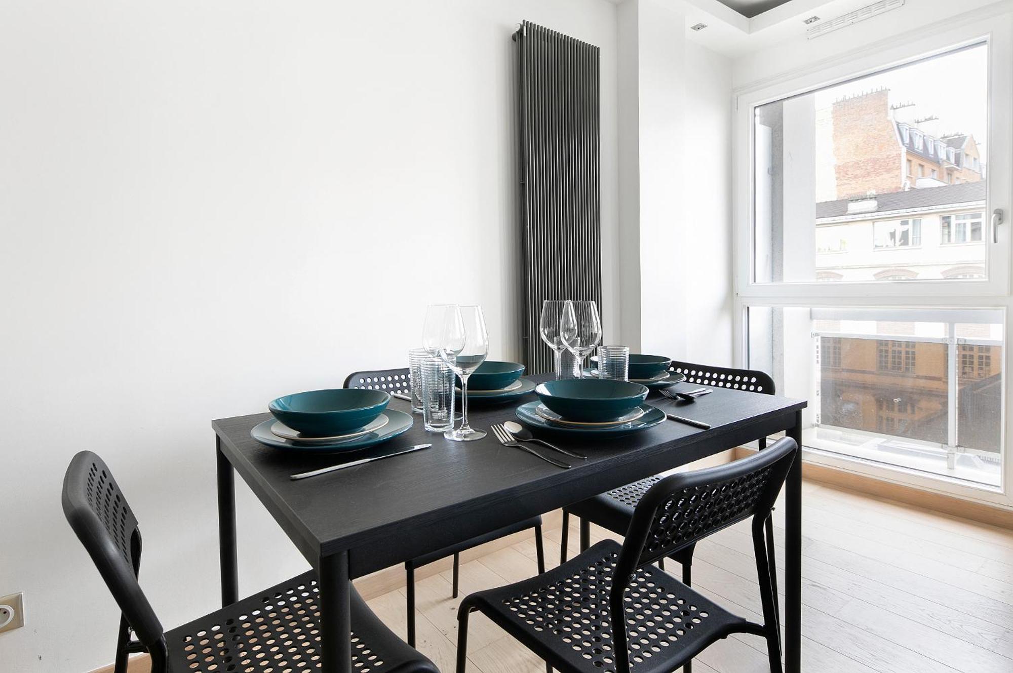 Appartement Lumineux 2 Avec Terrasse Parijs
